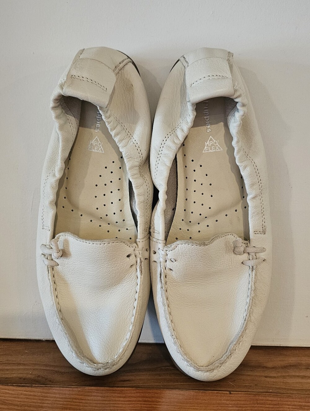 Hush Puppies Women's Cream Leather Slip-On Moccasins